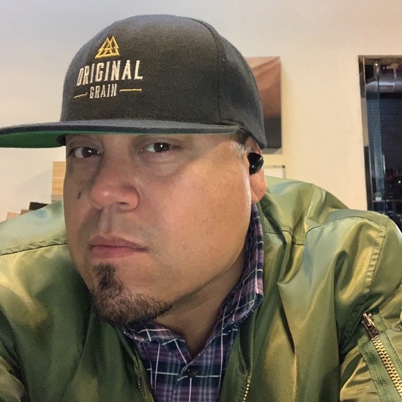 Meet your Posher, Erik - Picture 1 of 1